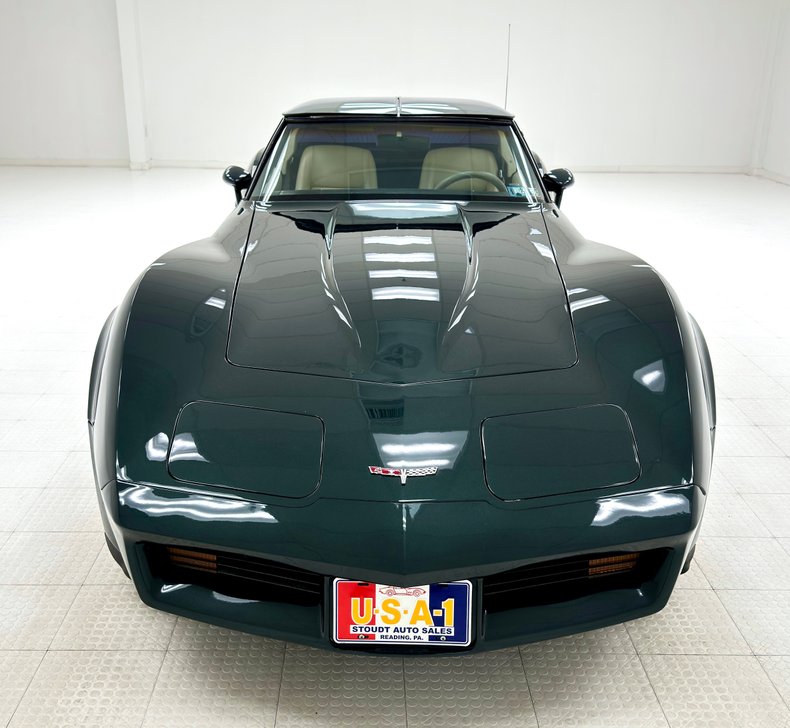 Chevrolet-Corvette-1980-Dark-Ivy-Green-Metal-Oyster-25