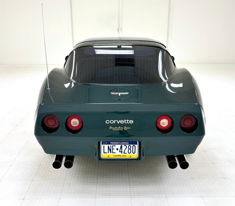 Chevrolet-Corvette-1980-Dark-Ivy-Green-Metal-Oyster-3
