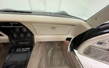 Chevrolet-Corvette-1980-Dark-Ivy-Green-Metal-Oyster-36