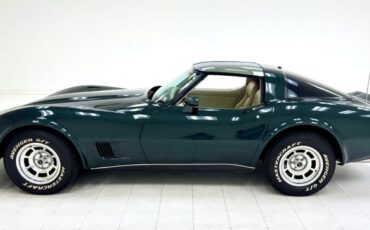 Chevrolet-Corvette-1980-Dark-Ivy-Green-Metal-Oyster