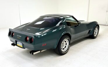 Chevrolet-Corvette-1980-Dark-Ivy-Green-Metal-Oyster-4