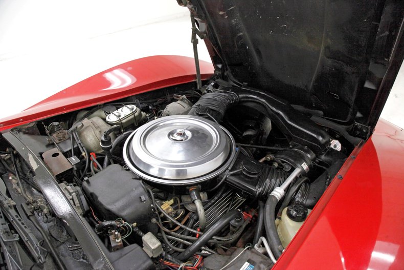 Chevrolet-Corvette-1981-Red-Camel-11