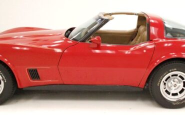 Chevrolet-Corvette-1981-Red-Camel-13