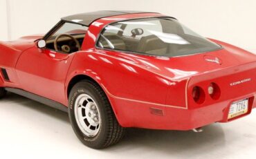Chevrolet-Corvette-1981-Red-Camel-14