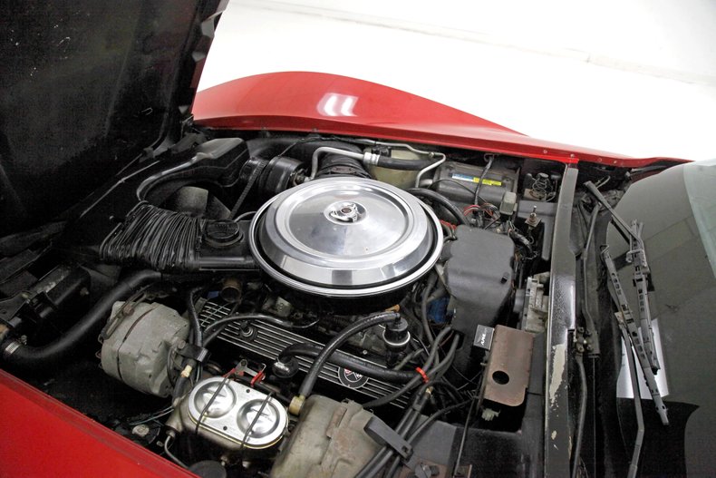 Chevrolet-Corvette-1981-Red-Camel-18