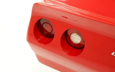 Chevrolet-Corvette-1981-Red-Camel-3