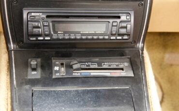 Chevrolet-Corvette-1981-Red-Camel-35