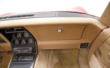 Chevrolet-Corvette-1981-Red-Camel-36