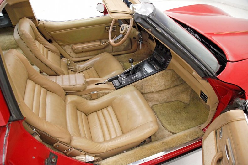 Chevrolet-Corvette-1981-Red-Camel-38