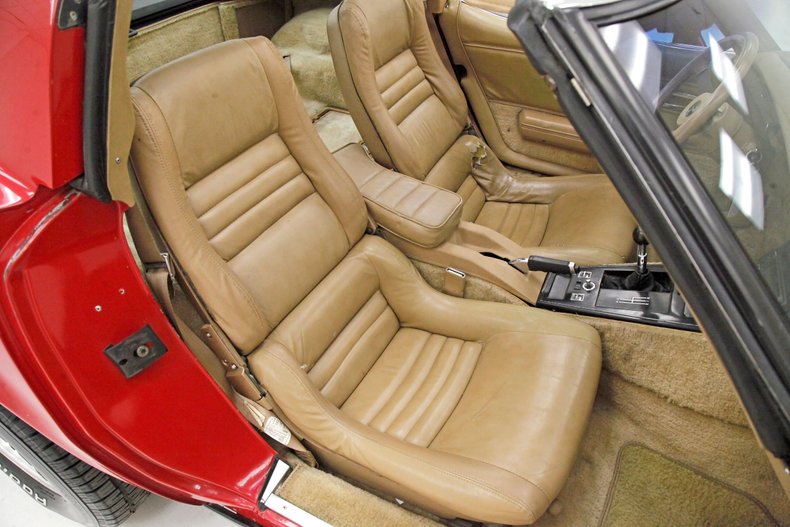 Chevrolet-Corvette-1981-Red-Camel-39