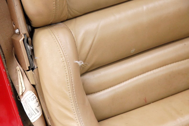 Chevrolet-Corvette-1981-Red-Camel-4