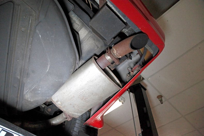 Chevrolet-Corvette-1981-Red-Camel-45