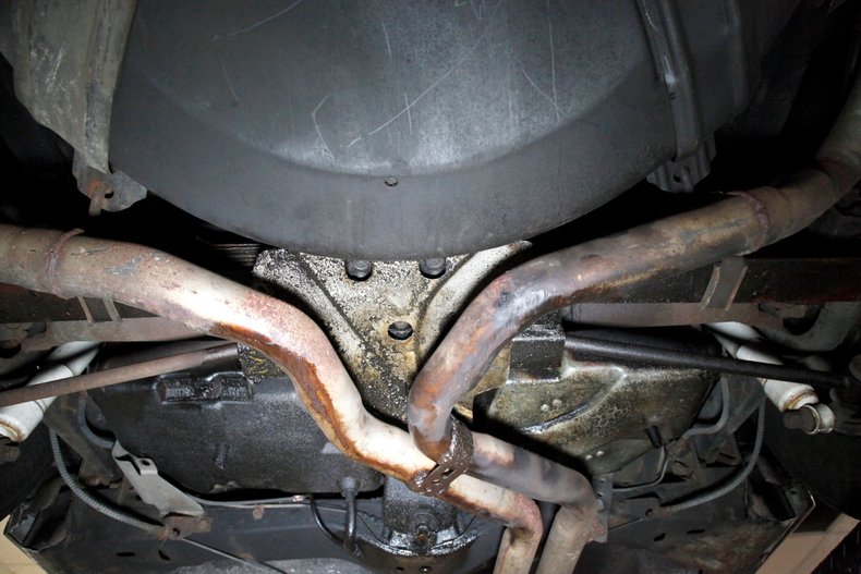 Chevrolet-Corvette-1981-Red-Camel-46