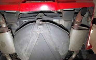 Chevrolet-Corvette-1981-Red-Camel-49