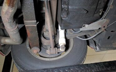 Chevrolet-Corvette-1981-Red-Camel-6