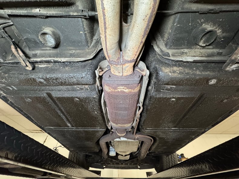 Chevrolet-Corvette-1984-Bright-Red-Red-12