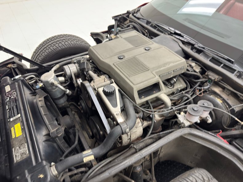 Chevrolet-Corvette-1984-Bright-Red-Red-17