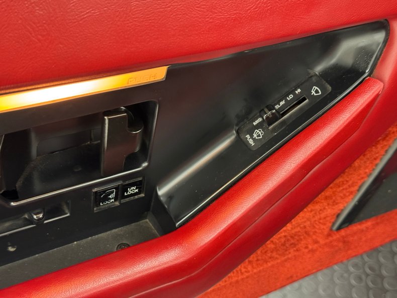 Chevrolet-Corvette-1984-Bright-Red-Red-27