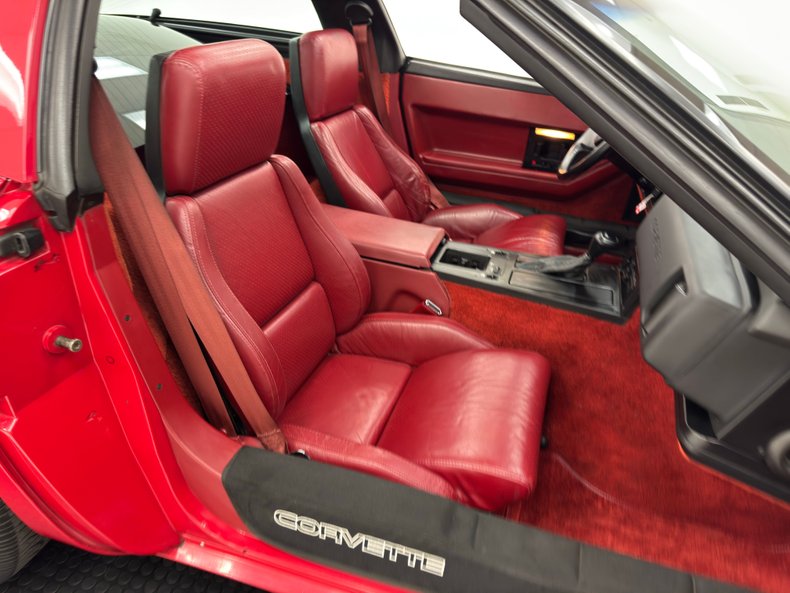 Chevrolet-Corvette-1984-Bright-Red-Red-31