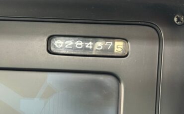 Chevrolet-Corvette-1984-Bright-Red-Red-36