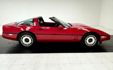 Chevrolet-Corvette-1984-Bright-Red-Red-4