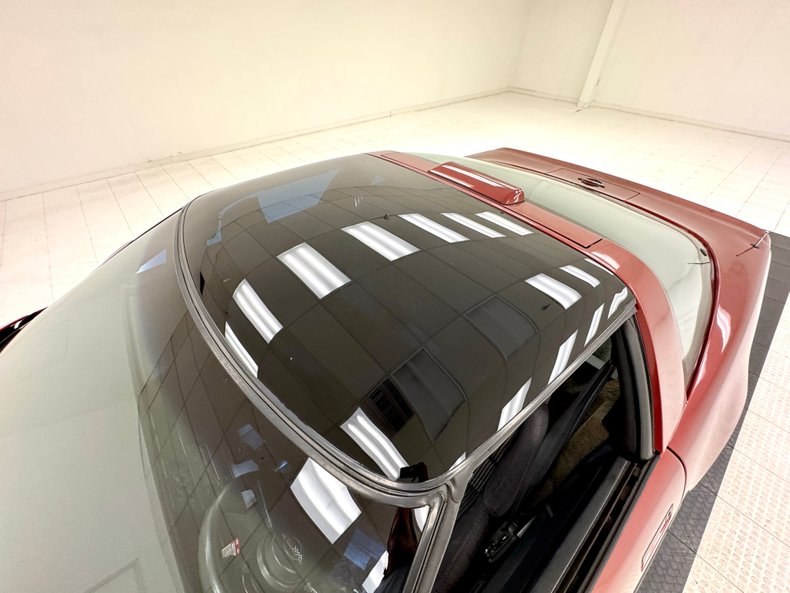 Chevrolet-Corvette-1987-Dark-Red-Metallic-Graphite-14