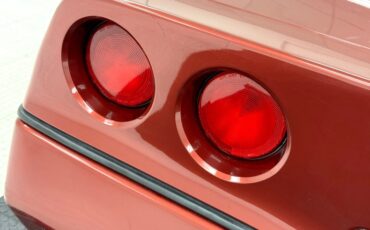 Chevrolet-Corvette-1987-Dark-Red-Metallic-Graphite-17