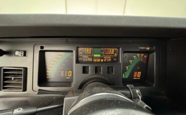 Chevrolet-Corvette-1987-Dark-Red-Metallic-Graphite-2