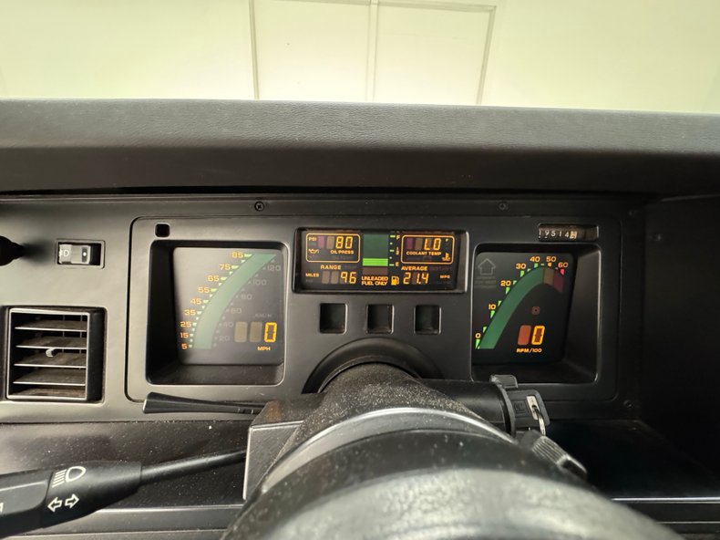 Chevrolet-Corvette-1987-Dark-Red-Metallic-Graphite-2