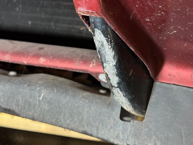 Chevrolet-Corvette-1987-Dark-Red-Metallic-Graphite-20