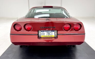 Chevrolet-Corvette-1987-Dark-Red-Metallic-Graphite-4