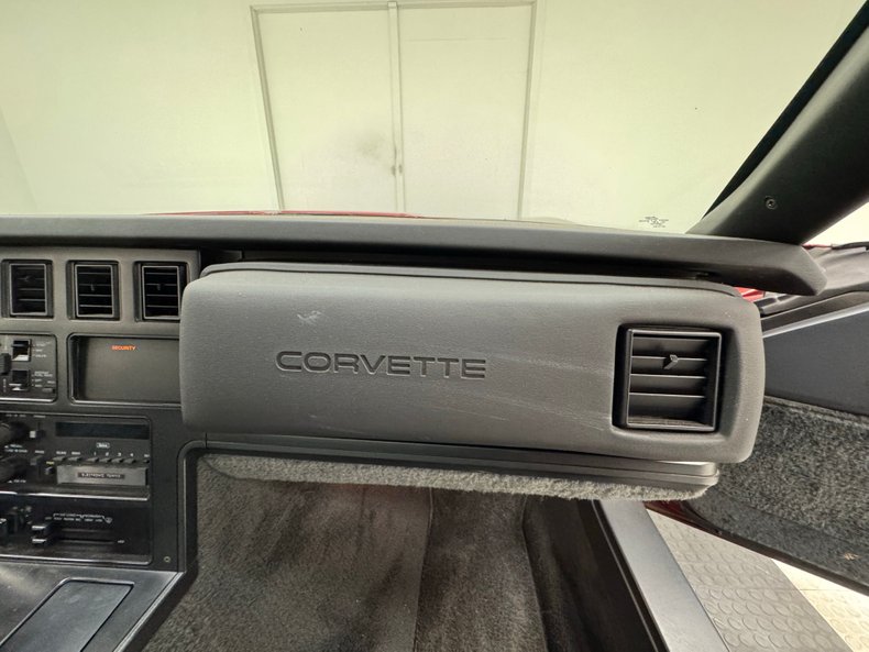 Chevrolet-Corvette-1987-Dark-Red-Metallic-Graphite-41