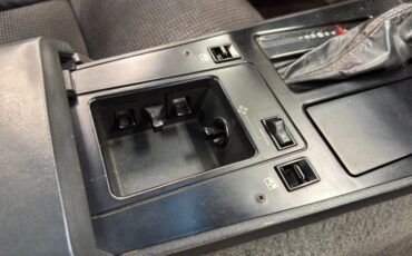 Chevrolet-Corvette-1987-Dark-Red-Metallic-Graphite-43