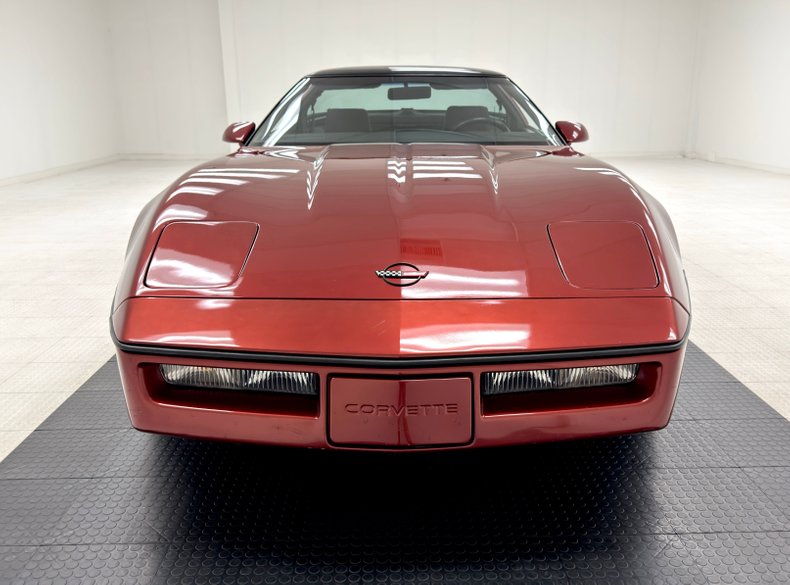 Chevrolet-Corvette-1987-Dark-Red-Metallic-Graphite-9