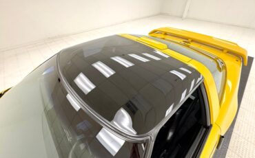 Chevrolet-Corvette-1988-Yellow-Black-21