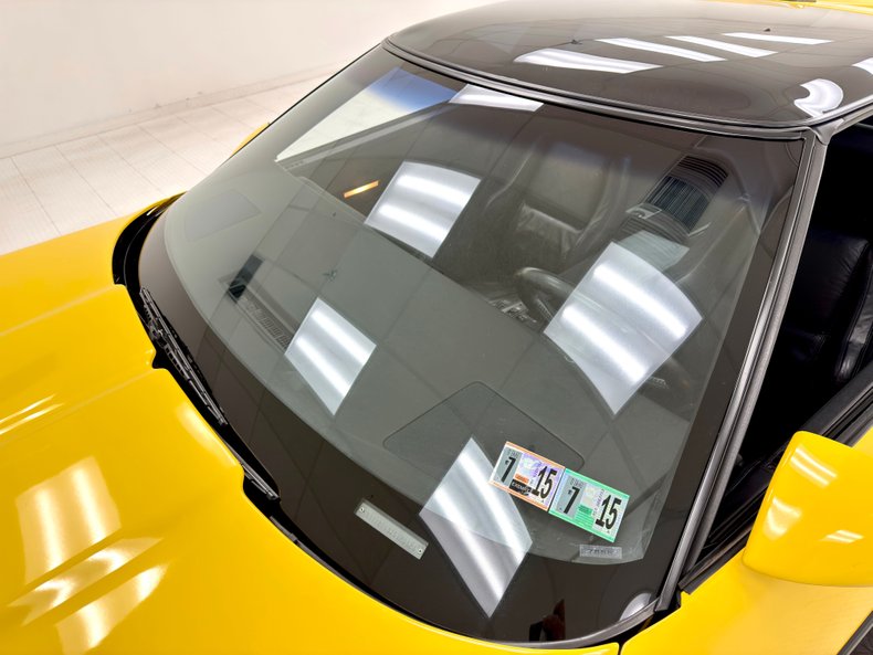 Chevrolet-Corvette-1988-Yellow-Black-23