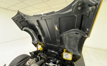 Chevrolet-Corvette-1988-Yellow-Black-29