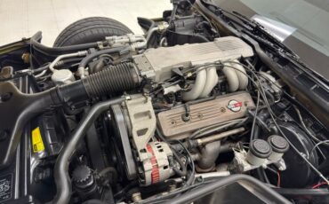 Chevrolet-Corvette-1988-Yellow-Black-32