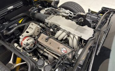 Chevrolet-Corvette-1988-Yellow-Black-33