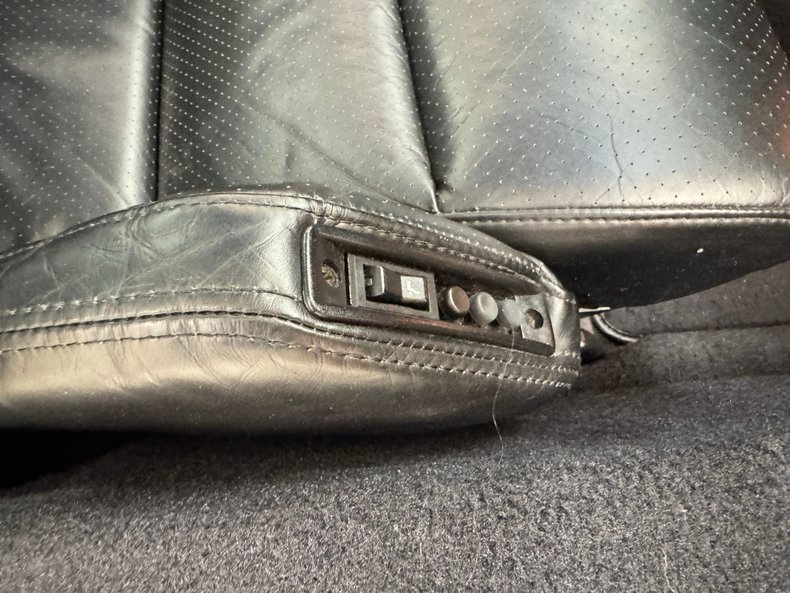 Chevrolet-Corvette-1988-Yellow-Black-4