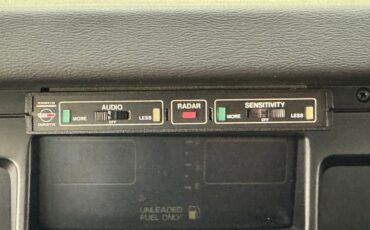 Chevrolet-Corvette-1988-Yellow-Black-41