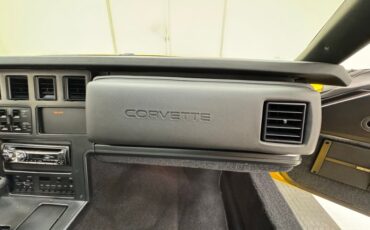 Chevrolet-Corvette-1988-Yellow-Black-45