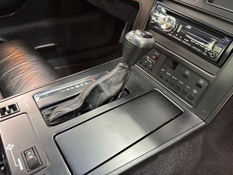 Chevrolet-Corvette-1988-Yellow-Black-46