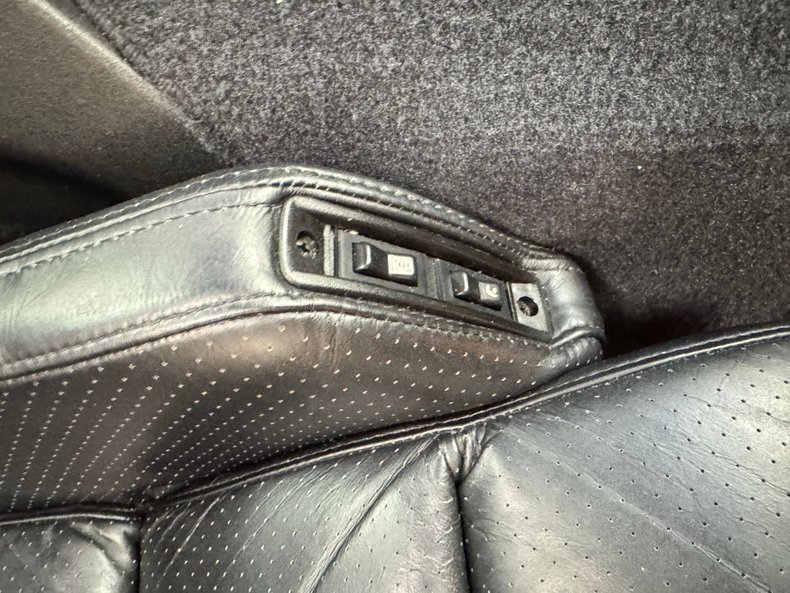 Chevrolet-Corvette-1988-Yellow-Black-7