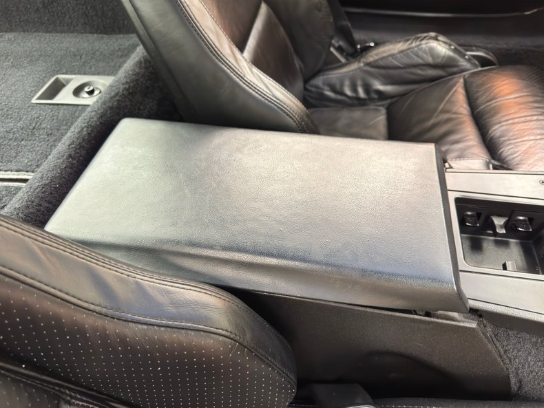 Chevrolet-Corvette-1988-Yellow-Black-9