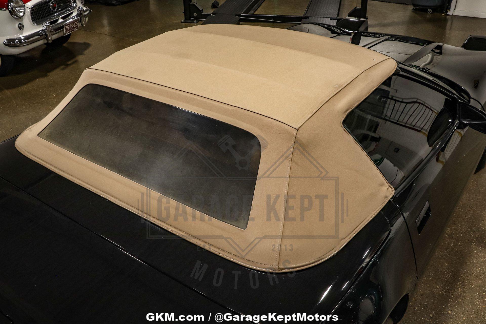 Chevrolet-Corvette-1992-Black-Tan-10