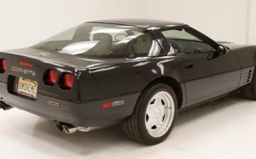 Chevrolet-Corvette-1992-Black-Tan-2