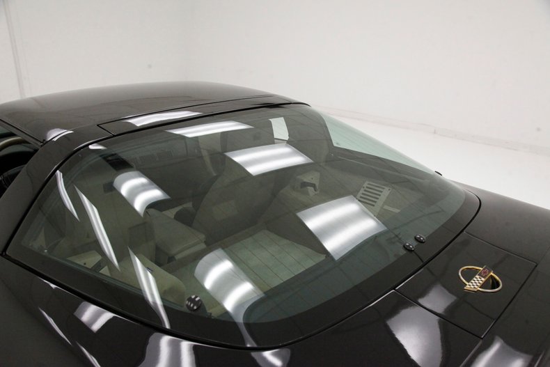 Chevrolet-Corvette-1992-Black-Tan-20