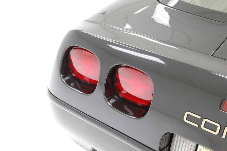 Chevrolet-Corvette-1992-Black-Tan-21