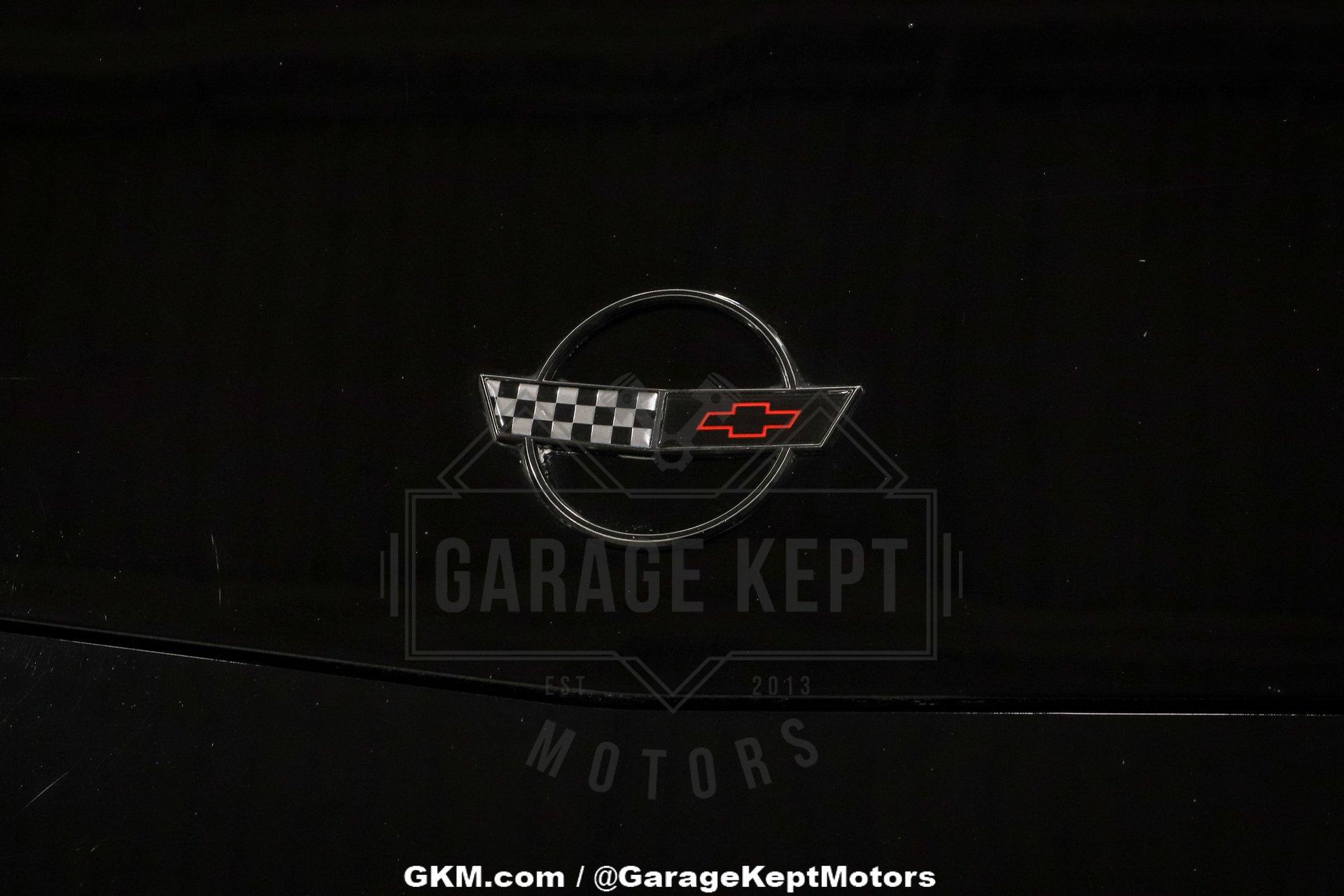 Chevrolet-Corvette-1992-Black-Tan-23